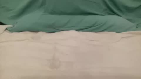 Snapshot of nylonxx chatting on 05.20.26 Sissy slut online show from 05.20.26