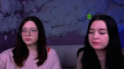 Snapshot of nymiraa chatting on 05.10.26 Mira online show from 05.10.26