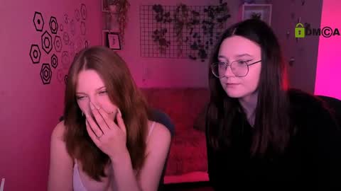 Snapshot of nymiraa chatting on 06.01.26 Mira online show from 06.01.26