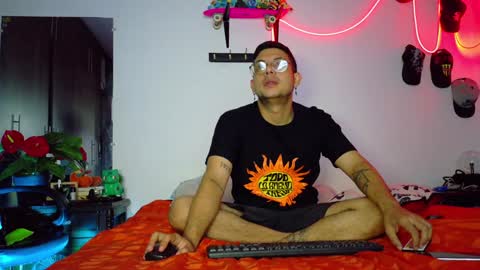 Snapshot of nymphobuddies chatting on 01.20.25 David and Steven Independents online show from 01.20.25