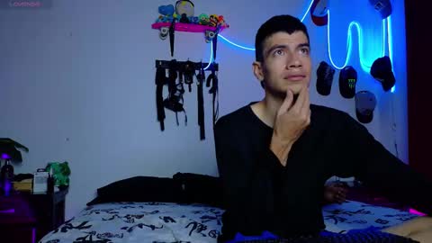 Snapshot of nymphobuddies chatting on 02.11.25 David and Steven Independents online show from 02.11.25