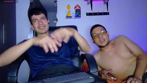 Snapshot of nymphobuddies chatting on 09.09.25 David and Steven Independents online show from 09.09.25