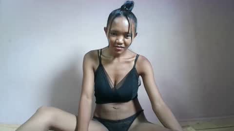 Snapshot of nympholinha chatting on 02.24.25 nympholinha online show from 02.24.25