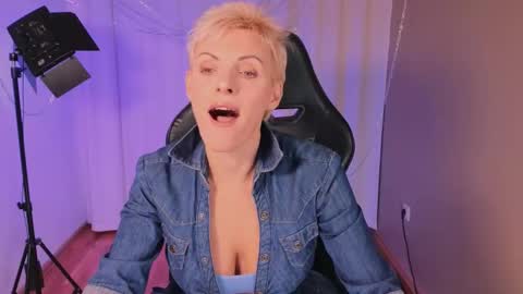 nymphvariety online show from 11.09.25