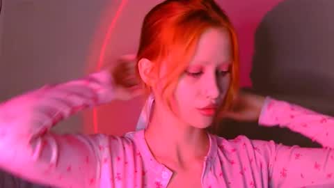 nyra_thira online show from 10.13.25