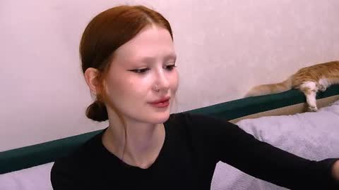 nyra_thira online show from 08.02.26
