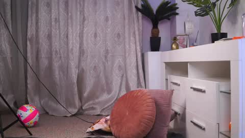 nyrobinova online show from 01.22.25