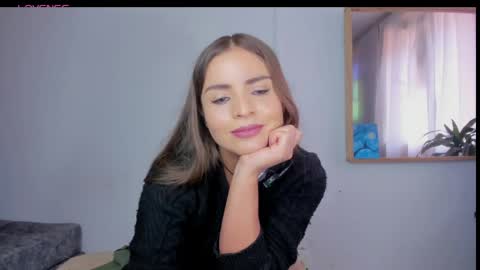 Snapshot of nyusha619933 chatting on 04.22.26 Laura nyu online show from 04.22.26