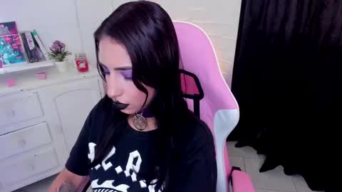 Snapshot of nyx_blackmoon chatting on 10.06.25 Nyx BlackMoon online show from 10.06.25