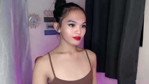 ITS ME NYXIEE online show from 11.18.25