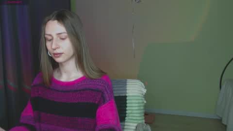 Snapshot of oaklyndobson chatting on 10.03.25 Oaklyn online show from 10.03.25