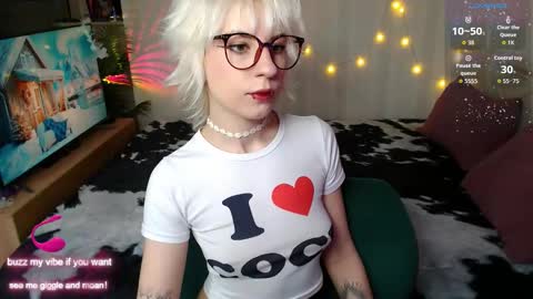 Snapshot of obedientt_ chatting on 01.18.26 Moonlight online show from 01.18.26