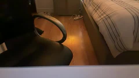 obiwand653040 online show from 10.23.25