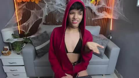 Snapshot of obsessions_of_lua chatting on 10.13.25 Lua bohareal online show from 10.13.25