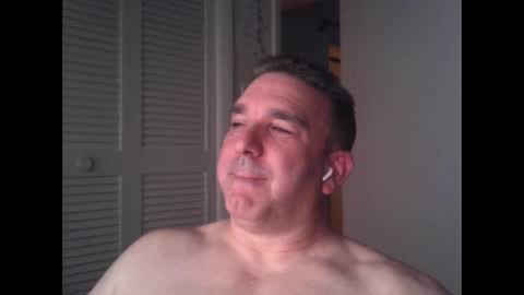 Snapshot of oceanmanx chatting on 01.12.25 Ocean online show from 01.12.25