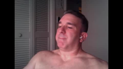 Snapshot of oceanmanx chatting on 09.20.25 Ocean online show from 09.20.25