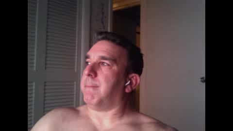 Snapshot of oceanmanx chatting on 10.05.25 Ocean online show from 10.05.25