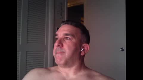 Snapshot of oceanmanx chatting on 10.15.25 Ocean online show from 10.15.25