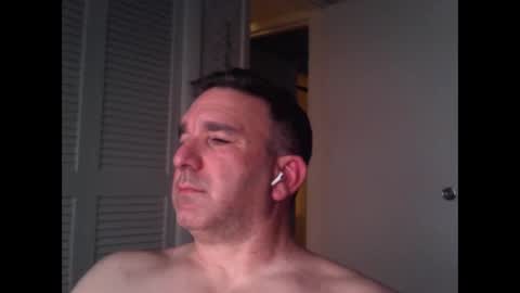 Snapshot of oceanmanx chatting on 10.22.25 Ocean online show from 10.22.25