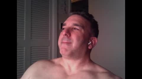 Snapshot of oceanmanx chatting on 10.28.25 Ocean online show from 10.28.25