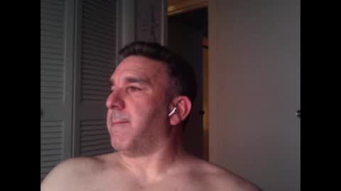 Snapshot of oceanmanx chatting on 11.02.25 Ocean online show from 11.02.25