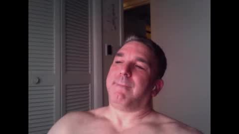 Snapshot of oceanmanx chatting on 11.11.25 Ocean online show from 11.11.25