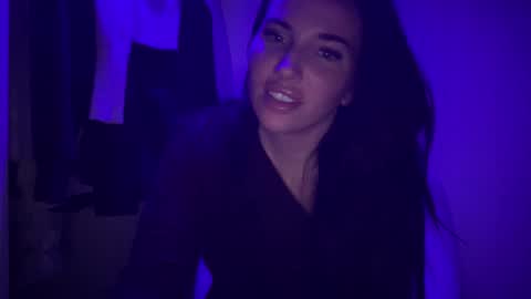 A L A R A  online show from 10.29.25