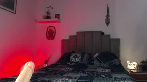 Snapshot of octavia_blom chatting on 09.18.25 octavia blom online show from 09.18.25