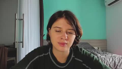 Snapshot of octopussy69x chatting on 12.13.24 Evie online show from 12.13.24