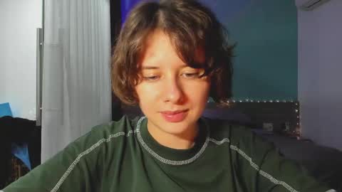 Snapshot of octopussy69x chatting on 01.14.25 Evie online show from 01.14.25