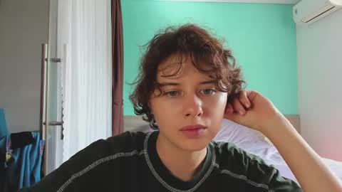 Snapshot of octopussy69x chatting on 01.23.25 Evie online show from 01.23.25