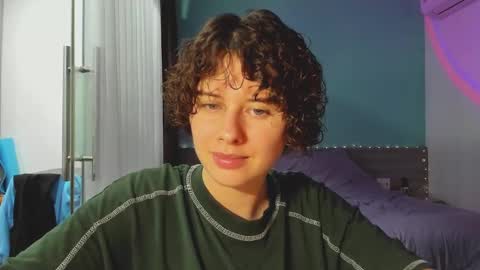 Snapshot of octopussy69x chatting on 01.23.25 Evie online show from 01.23.25