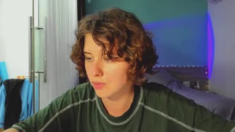 Snapshot of octopussy69x chatting on 01.25.25 Evie online show from 01.25.25