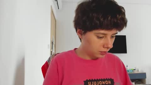 Evie online show from 12.18.25