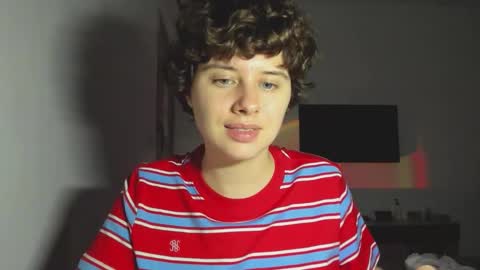 Snapshot of octopussy69x chatting on 02.01.26 Evie online show from 02.01.26