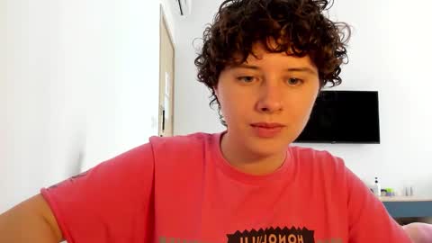 Snapshot of octopussy69x chatting on 02.20.26 Evie online show from 02.20.26