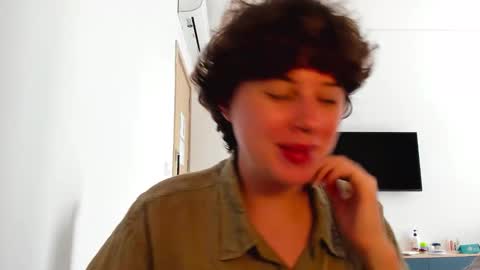 Snapshot of octopussy69x chatting on 02.26.26 Evie online show from 02.26.26