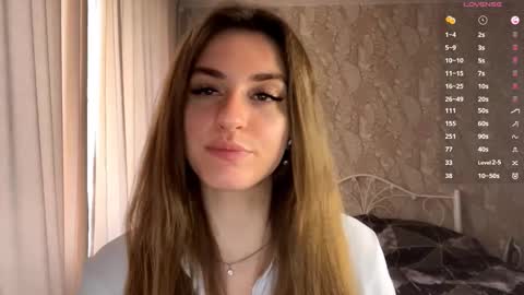 Mia online show from 10.09.25