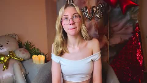 Lynna online show from 02.13.26