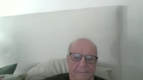 Snapshot of oggi95 chatting on 03.23.26 oggi95 online show from 03.23.26