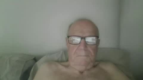Snapshot of oggi95 chatting on 03.24.26 oggi95 online show from 03.24.26