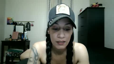Lit en Cama online show from 09.17.25
