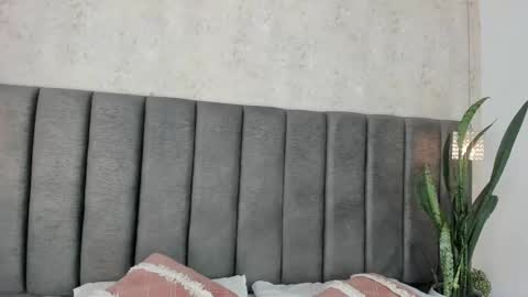 Holly online show from 03.08.25