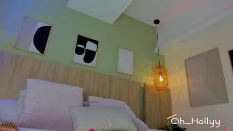 Holly online show from 12.16.25