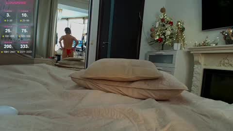 Snapshot of oh_julie chatting on 12.19.24 Julie online show from 12.19.24