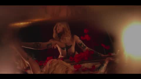 Snapshot of oh_lilith chatting on 10.17.25 your dear Lilith Chapman online show from 10.17.25