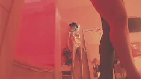 Snapshot of oh_lilith chatting on 06.12.26 your dear Lilith Chapman online show from 06.12.26
