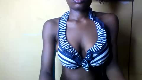 Snapshot of oh_sexyphilo chatting on 10.03.25 philo bby online show from 10.03.25