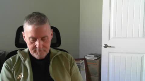 Snapshot of ohfukitsbob chatting on 04.20.26 ohfukitsbob online show from 04.20.26