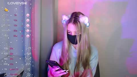 Snapshot of ohiko4545 chatting on 11.06.25 katarina online show from 11.06.25